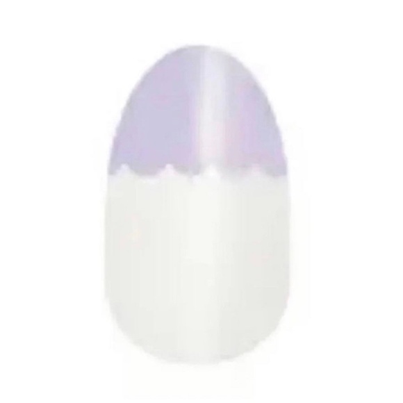 *Exclusive* Color Street: Read My Tulips | Lavender French Tips Manicure Spring - Picture 8 of 8
